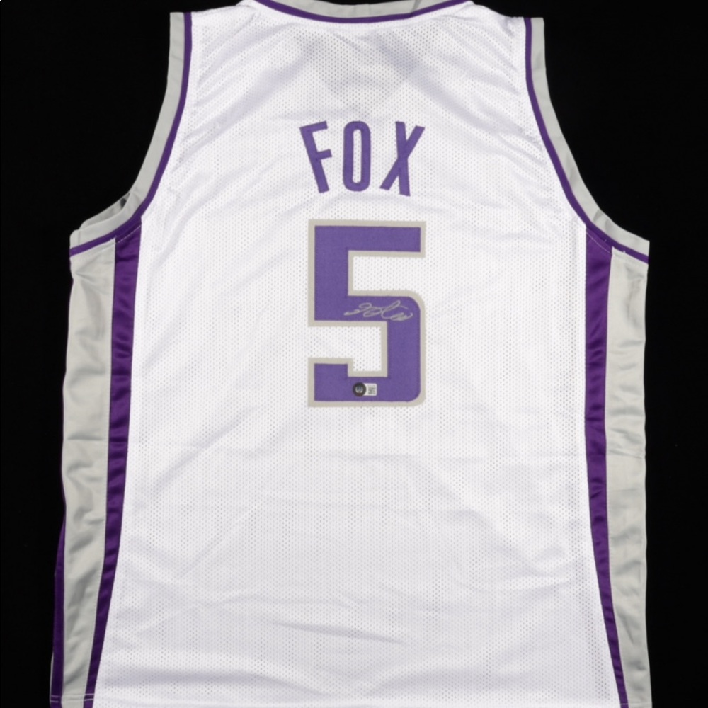 Signed d’aaron Fox jersey